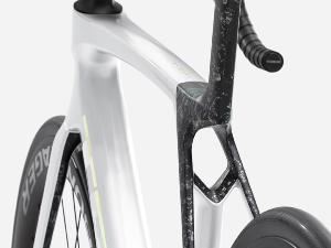 Vélo Route TREK Madone SL 6 AXS 8e Gen. Gloss Crystal White Matte Deep Smoke