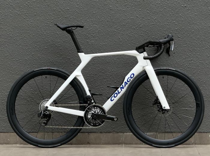 Vélo de Course COLNAGO Y1RS Blanc Bleu SRAM Force AXS Vision SC45