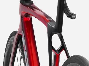 Vélo Route TREK Madone SL 6 AXS 8e Gen. Gloss Fury Red/Matte Deep Smoke