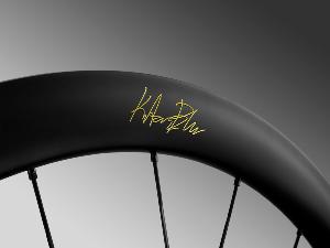 Roues carbone CADEX 42/65 Disc Tubeless Edition Gold Signature