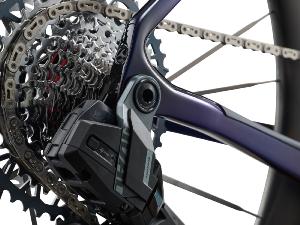 Vélo gravel carbone GIANT Revolt Advanced SL 2 Deep Lagoon SRAM Rival AXS