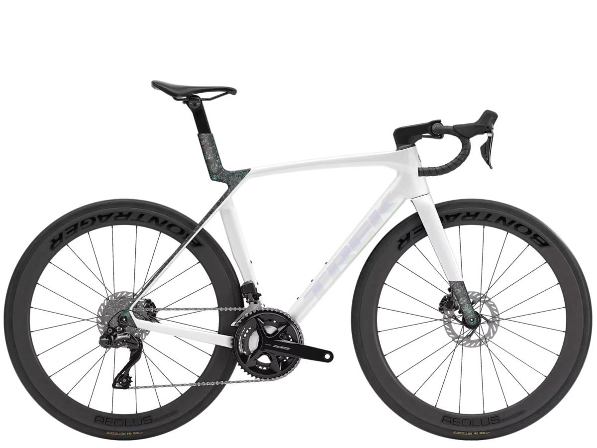 Vélo Route TREK Madone SL 6 8e Gen. Gloss Crystal White Matte Deep Smoke