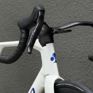 Vélo de Course COLNAGO Y1RS Blanc Bleu SRAM Force AXS Vision SC45