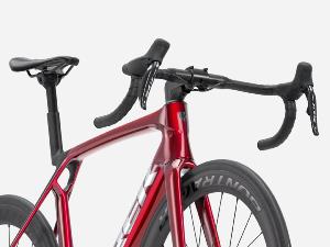 Vélo Route TREK Madone SL 6 8e Gen. Gloss Fury Red Matte Deep Smoke