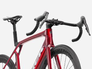 Vélo Route TREK Madone SL 6 AXS 8e Gen. Gloss Fury Red/Matte Deep Smoke