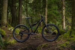 VTT Tout-suspendu GIANT Stance Noir