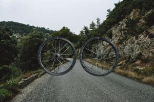 Roues carbone CADEX Max 50 Disc Tubeless