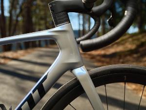 Vélo Route GIANT Defy Advanced SL 1 Moonstone SRAM Force AXS