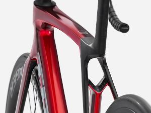 Vélo Route TREK Madone SL 6 8e Gen. Gloss Fury Red Matte Deep Smoke